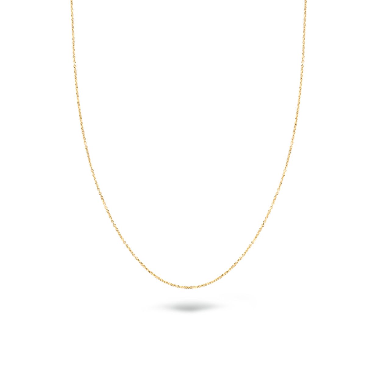 Never out of style. Dit 14 karaats geel gouden ankercollier heeft een lengte van 42 centimeter. De breedte van de schakels is 0,7 millimeter waardoor het collier een subtiel, tijdloos en stijlvol uiterlijk heeft . De ketting is geschikt voor alle hangers van Blush en heeft een 14 karaat gouden karabijn sluiting.