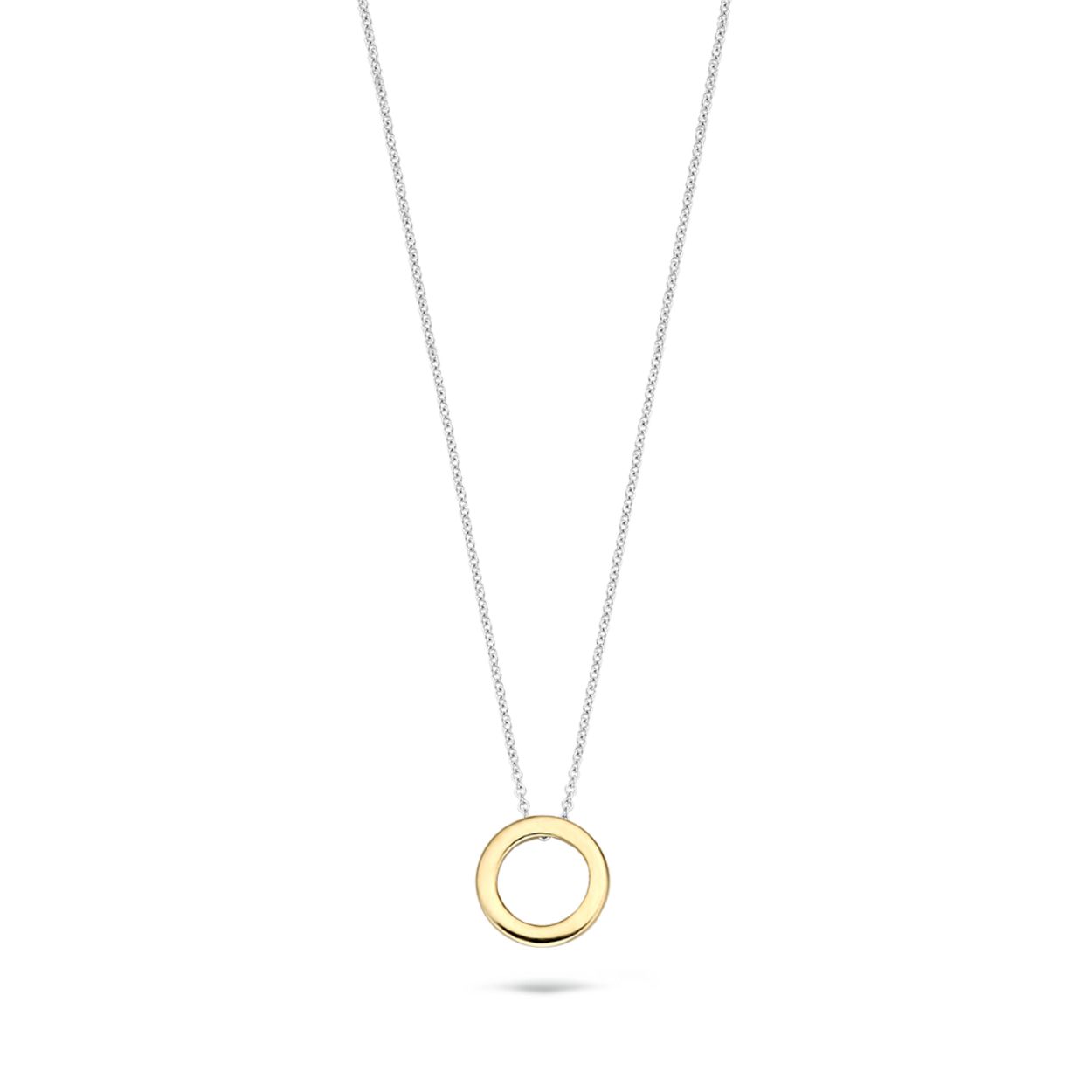Dit tijdloze collier van 14k witgoud heeft een ronde hanger die door de bevestiging altijd plat op de hals ligt. Het collier heeft een lengte van 42 cm en de hanger een doorsnede van 7,2 mm. Mooi op zichzelf maar ook goed te combineren met andere sieraden uit onze collectie.