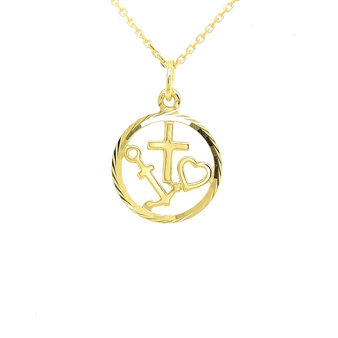 Deze geel gouden hanger bestaat uit een kruisje, ankertje en hartje. De combinatie van deze drie symbolen staat voor geloof, hoop en liefde. De vorm van de hanger is rond en de rand is op een bijzondere wijze bewerkt. Deze hanger is geschikt om zowel aan een ketting als aan een armband te hangen.

Note: het kettinkje hoort niet bij de hanger, deze is enkel gebruikt voor de foto.