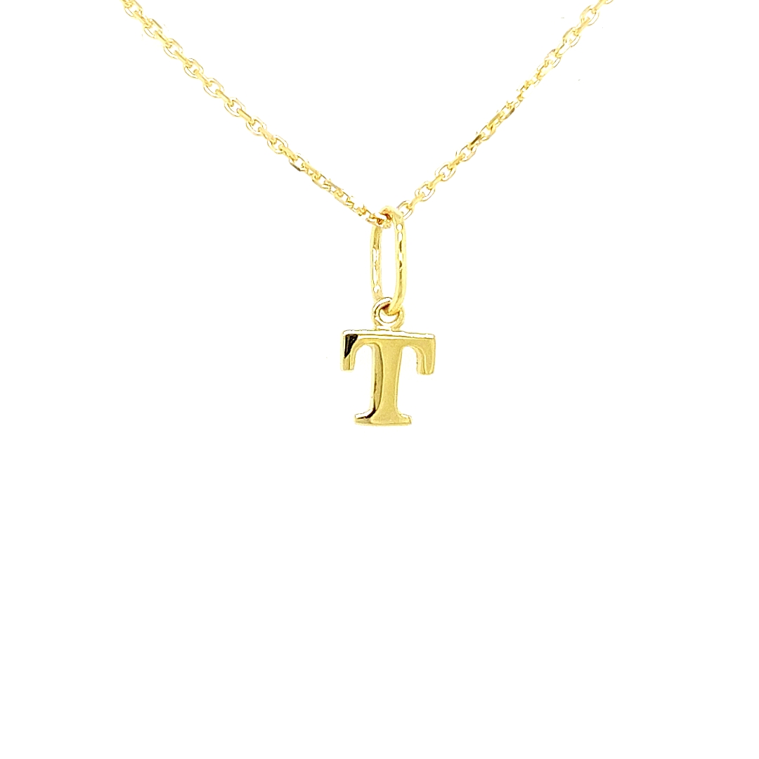 Een letter hanger is onwijs leuk en een absolute must have voor iedere sieraden liefhebber! Het beste wat je dan kan nemen is een écht gouden hanger, zoals deze hanger. Deze letterhanger is volledig glad gepolijst en geschikt voor een kettinkje of een bedelarmband.

Note: het kettinkje hoort niet bij de hanger, deze is enkel gebruikt voor de foto.