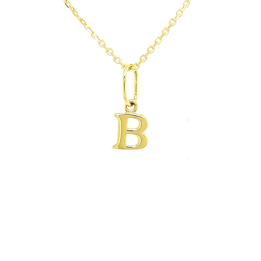 Een letter hanger is onwijs leuk en een absolute must have voor iedere sieraden liefhebber! Het beste wat je dan kan nemen is een écht gouden hanger, zoals deze hanger. Deze letterhanger is volledig glad gepolijst en geschikt voor een kettinkje of een bedelarmband.

Note: het kettinkje hoort niet bij de hanger, deze is enkel gebruikt voor de foto.