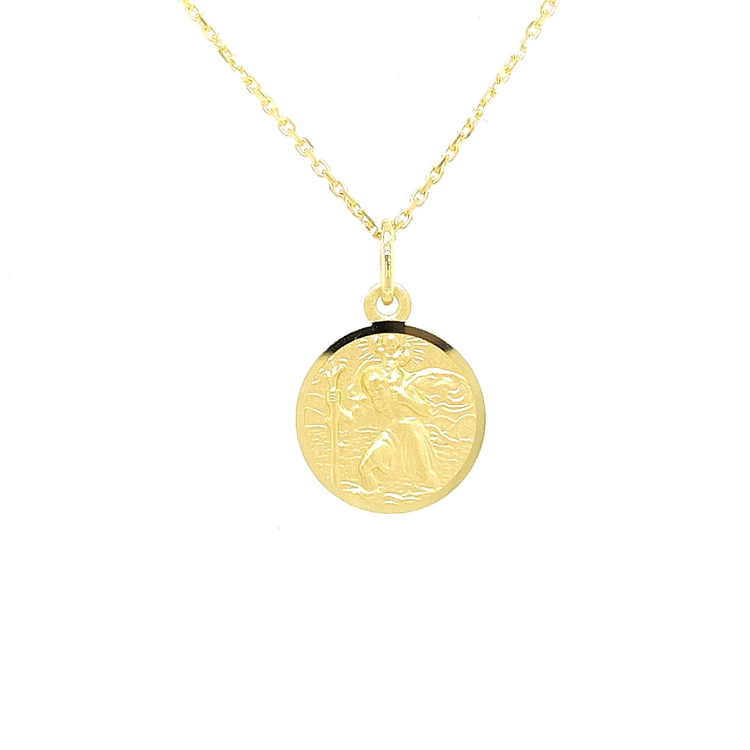 Deze geel gouden hanger is zeer gedetailleerd bewerkt. Er is gewerkt met diepteverschillen wat zorgt voor een levensechte uitstraling. Deze hanger is geschikt om zowel aan een ketting als aan een armband te hangen.

Note: het kettinkje hoort niet bij de hanger, deze is enkel gebruikt voor de foto.