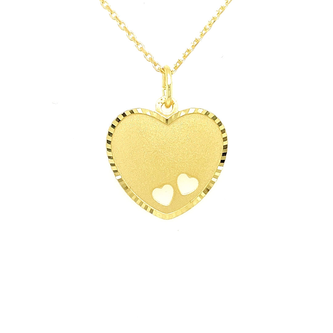 Deze geel gouden hanger is gematteerd en perfect geschikt om te laten graveren. Deze hanger is geschikt om zowel aan een ketting als aan een armband te hangen. Een hartje heeft altijd een speciale betekenis en staat symbool voor de liefde. De twee kleine hartjes zijn uitgesneden.

Note: het kettinkje hoort niet bij de hanger, deze is enkel gebruikt voor de foto.