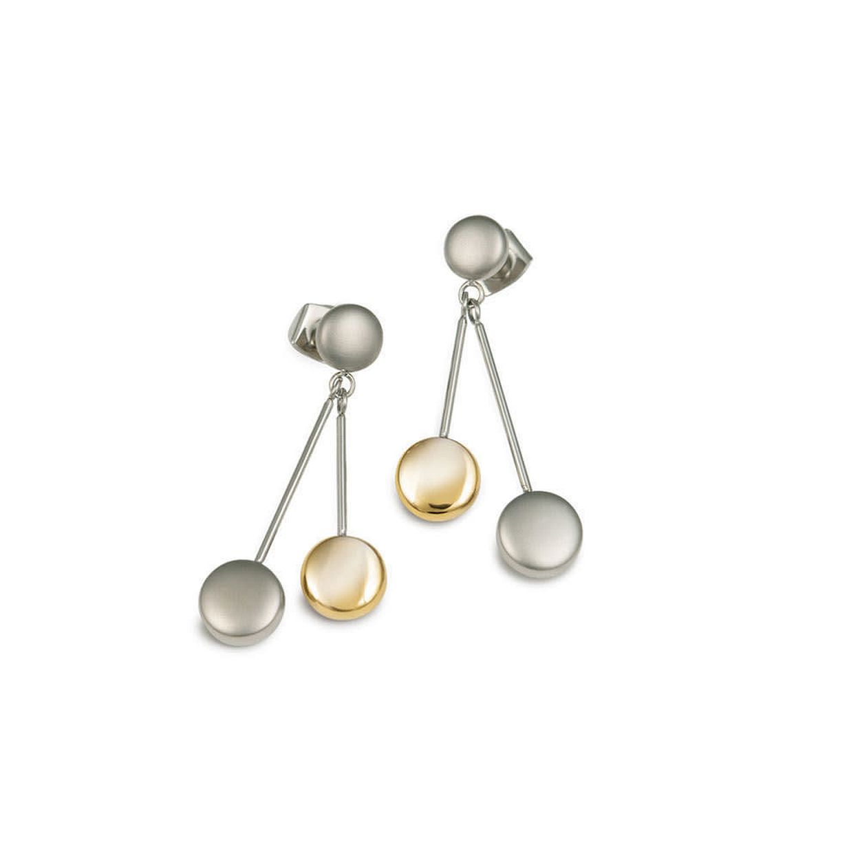 Deze Boccia Titanium oorknoppen zijn bicolor. De oorknoppen hebben een afmeting van 32,5 x 7,5mm.