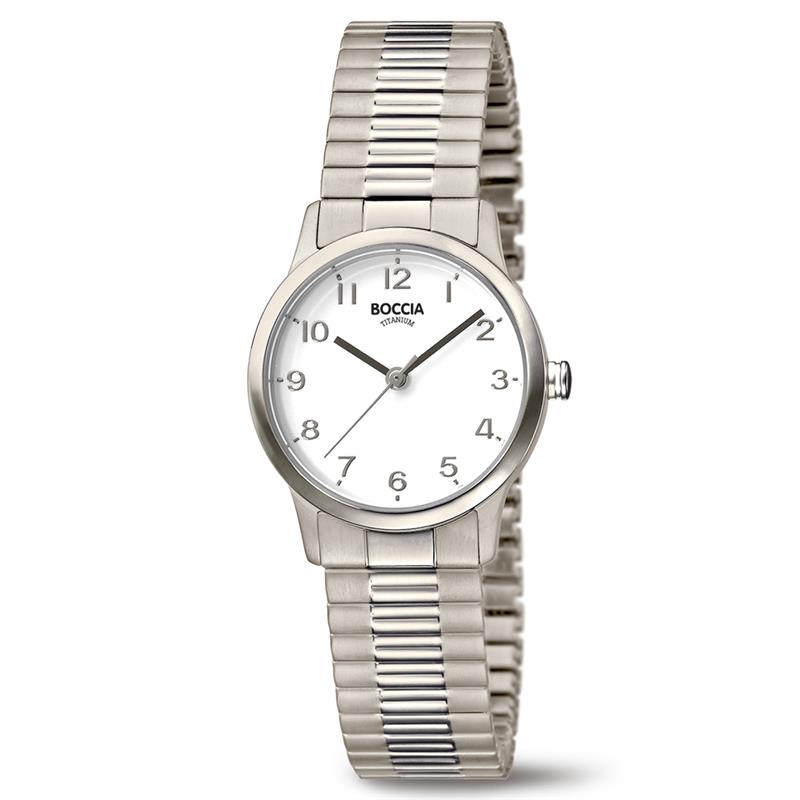 Boccia Titanium 3318-01
Dit dameshorloge van Boccia Titanium heeft een nette uitstraling. De zilverkleurige titanium horlogekast zorgt voor een stijlvolle look en de witte wijzerplaat maakt het horloge klassiek. Het horloge heeft een ronde kast met een diameter van 26mm, een datum, een mineraalglas, en is 5ATM. Combineer dit prachtige exemplaar met de andere sieraden van Boccia Titanium voor een complete look. Aan de titanium kast zit een mat glimmende titanium schakelband. 

HET MERK
Boccia Titanium is het titanium merk van Nederland, dat zijn oorsprong in Duitsland vindt en is opgericht in het jaar 1992. Ontwikkeld door internationale ontwerpers. Alle titanium componenten van de BOCCIA TITANIUM collectie zijn gemaakt van 99,7% puur titanium; het bijzondere materiaal. Het is licht in gewicht, neemt de temperatuur van de huid aan en is zeer huidvriendelijk. Bovendien is het corrosie- en temperatuurbestendig.

SPECIFICATIES
- Mineraalglas
- Ronde titanium horlogekast, Ø 26mm
- Titanium schakelband
- Witte wijzerplaat
- 5ATM (Regen- & spatwaterdicht)