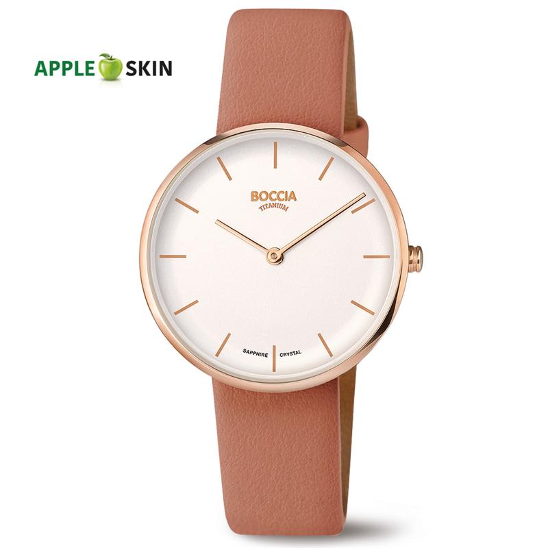 Dit dameshorloge is van het merk Boccia. Het is een analoog horloge met een lederen band.  De horlogeband is gemaakt van "appelpulp". Dit is een biologisch alternatief voor leer, 100% veganistisch. De diameter van de kast is 35 mm.