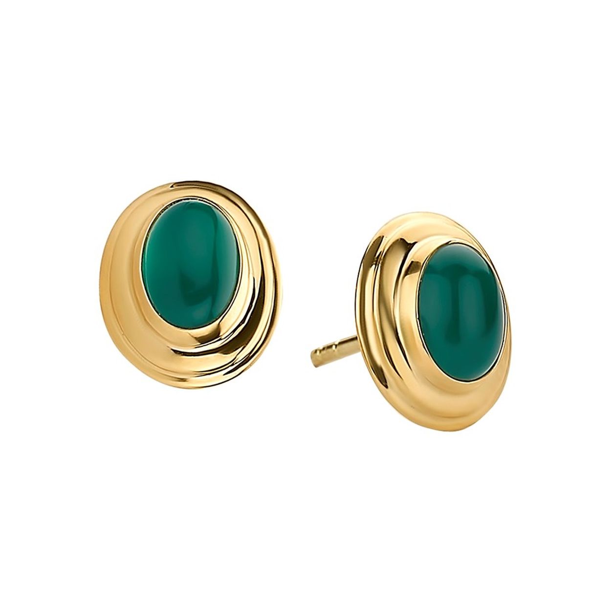 Klassieke 14k geelgouden oorknoppen uitgevoerd met een schitterende groen agaat. De oorknoppen hebben een afmeting van 11x8.5mm.