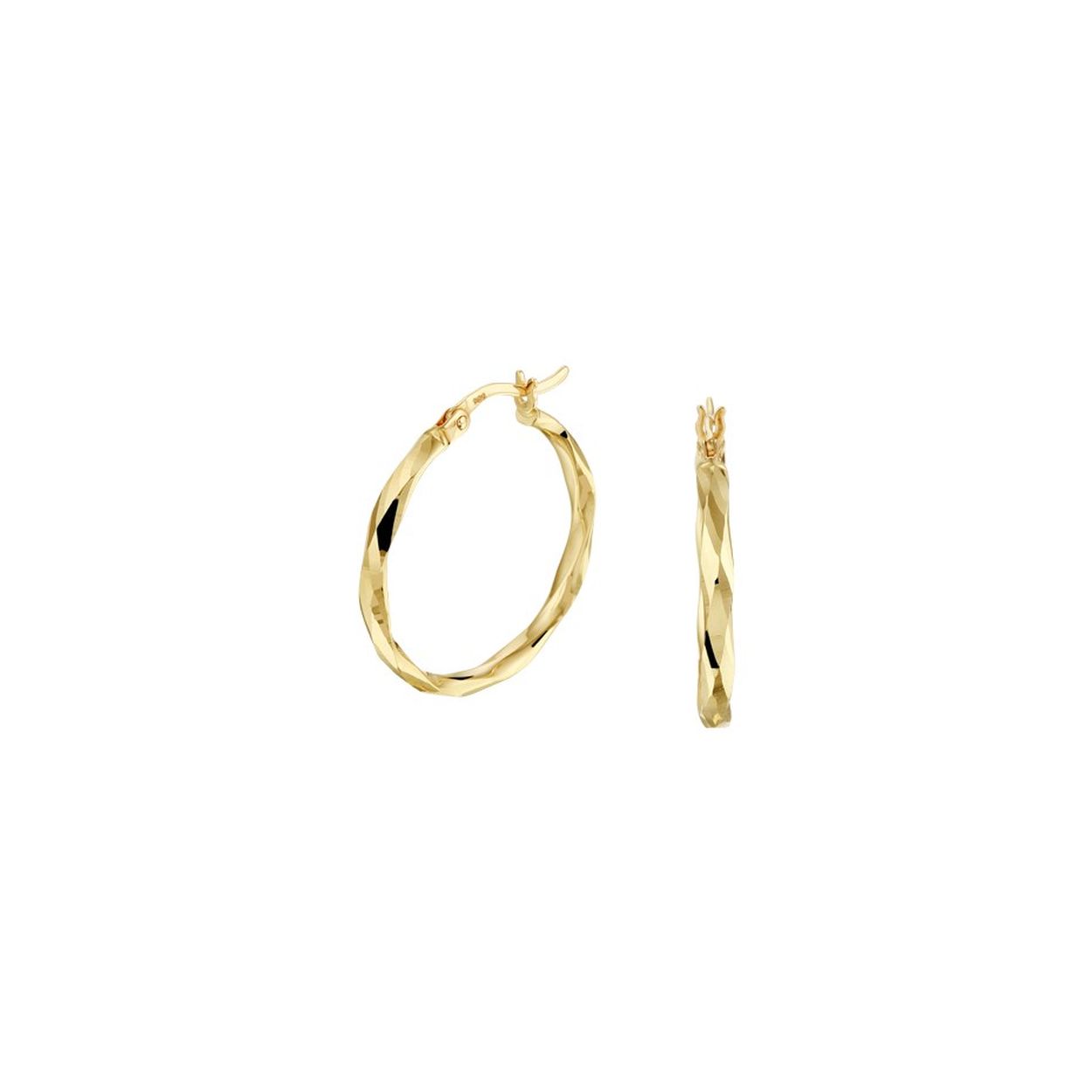 14k Geelgouden oorringen met een diameter van 23mm.
