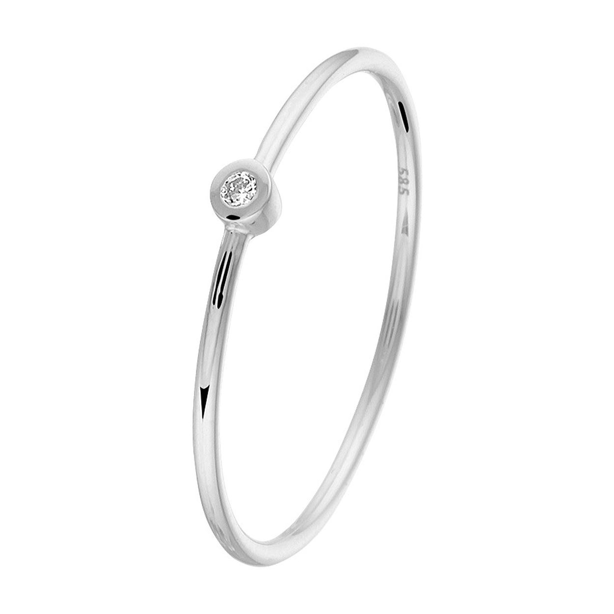 14k Witgouden ring uitgevoerd met een schitterende diamant. De ring heeft een breedte van 2.5mm en een sterke scheen door getrokken draad.