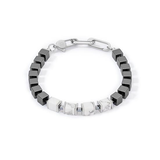 Dit is een armband van het merk Coeur de Lion.