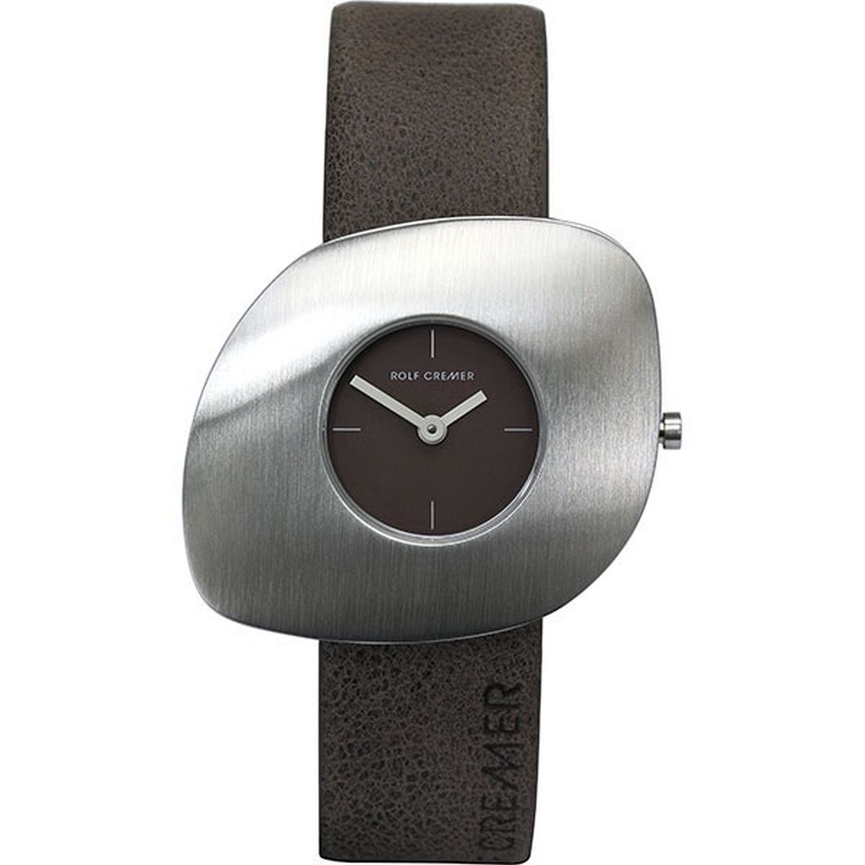 Een stalen horloge met bruin leren band.