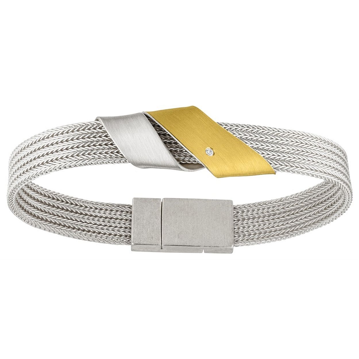 De handgemaakte design sieraden van MANU zijn stuk voor stuk iconen waarmee de drager zijn persoon onderstreept. Een bijzondere edelmetalen en contrastrijke combinaties kenmerken MANU.
