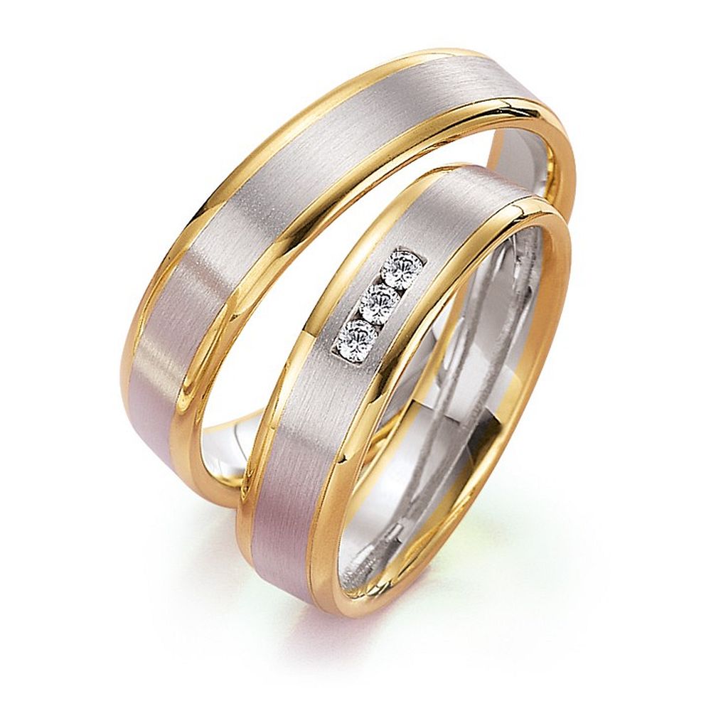 De Gettmann trouwringen worden gemaakt in Duitsland.
Dit set in 585 wit- en geelgoud heeft een breedte van 5mm.
De damesring is gezet met diamant, briljant slijpsel, en heeft een totaal gewicht van 0,075ct SI-TW.

Gettmann trouwringen zijn in meerdere gehaltes en kleuren leverbaar. Vraagt u ons naar de mogelijkheden en actuele prijzen.

