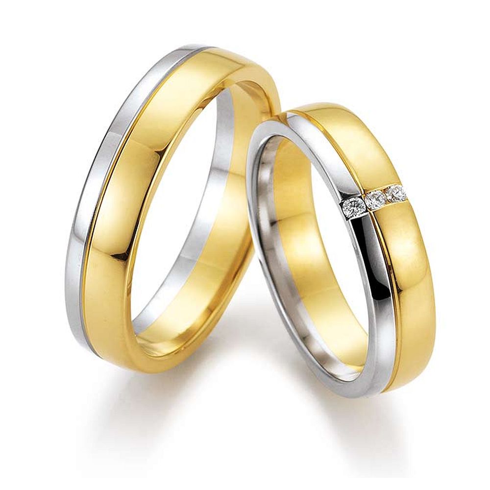 De Gettmann trouwringen worden gemaakt in Duitsland.
Dit set in 585 wit- en geelgoud heeft een breedte van 5mm.
De damesring is gezet met diamant, briljant slijpsel, en heeft een totaal gewicht van 0,045ct SI-TW.

Gettmann trouwringen zijn in meerdere gehaltes en kleuren leverbaar. Vraagt u ons naar de mogelijkheden en actuele prijzen.

