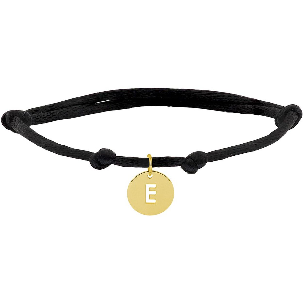 Zwart gevlochten armband uitgevoerd met een 14k geelgouden ronde letter E hanger. De armband heeft draaglengtes van 13 tot 26cm. De hanger heeft een totale hoogte van 1.3cm en een breedte van 10mm.