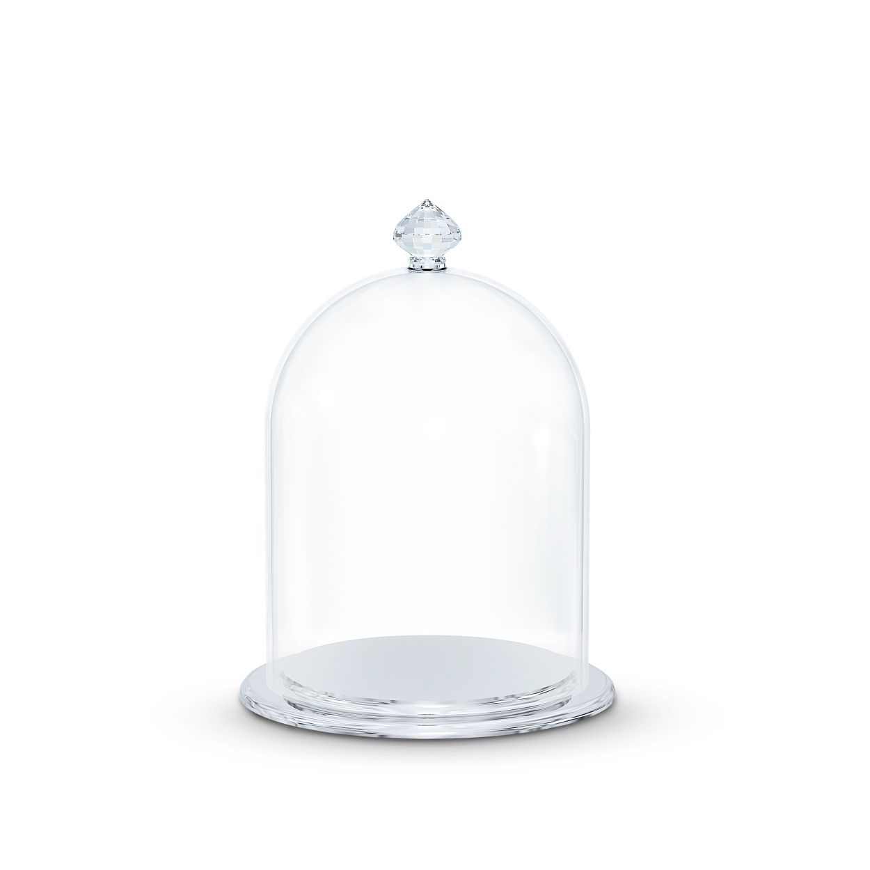 Mooie dingen verdienen een mooi huis. Met deze kleine stolp van Swarovski kan je je kleinere beeldjes en verzamelobjecten met artistieke flair tentoonstellen. De stolp is gemaakt van glas, staat bovenop een gepolijste basis, en valt op dankzij de sierlijke kristalheldere handgreep, glanzend in 164 facetten. Een favoriete keuze voor veeleisende verzamelaars. Decoratieobject. Geen speelgoed. Niet geschikt voor kinderen jonger dan 15 jaar.

Artikelnr.: 5553155
Collectie:  Display
Kleur:  Zilverkleurig
Grootte: 14.1 x 9.7 x 9.7 cm
Ontwerper:  Stefanie Nederegger
Materiaal:  Kristallen, Metaal, Glas