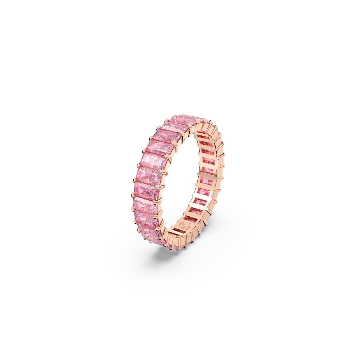 Deze Matrix-ring is dan wel klein, maar hij bevat ontzettend veel details. De zetting met rosegoudkleurige toplaag is de perfecte basis voor een cirkel van roze stenen met een prachtige baguette princess-slijpvorm. Elk kristal wordt op de plek gehouden met een klauwzetting en zorgt voor een schitterend samenhangend kleurenschema. Deze elegante ring is ontworpen om gecombineerd te worden met andere sieraden voor speciale gelegenheden.