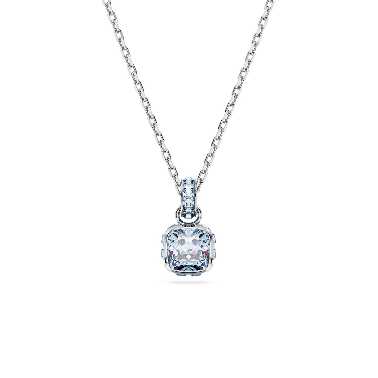 Deze verfijnde hanger is geïnspireerd op de geboortesteen van maart. Het sieraad met rhodium toplaag hangt aan een fijne ketting met een schitterende schakel met kristallen en is voorzien van één steen met square-slijpvorm in een aquamarijnblauwe kleur, die staat voor sereniteit en vredigheid. Dit betekenisvolle ontwerp is een magisch verjaardagscadeau of kan gedragen worden om een speciale gelegenheid te vieren.
Artikelnr.: 5651794
Collectie:  Birthstone
Lengte (minimum - maximum): 42 - 47 cm
Formaat motief: 1.1 x 0.8 cm
Materiaal:  Kristallen, Rodium-verguld, Zirkonia
Kleur:  Blauw
Type sluiting:  Veerring