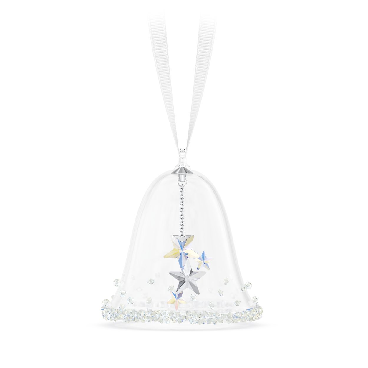 Voor het eerst heeft Swarovski een miniatuurversie van het traditionele belornament gemaakt. Het glazen ontwerp is bezaaid met ongeveer 300 kleine kristallen, terwijl de binnenkant een klepel van sterren met 108 facetten en het fascinerende Aurora Borealis-effect bevat. Het stuk hangt aan een wit ripsband lint dat verbonden is met een zilverkleurig metalen kapje, waarmee u de perfecte vertoning van delicate schoonheid in uw huis creëert. Decoratief voorwerp. Geen speelgoed. Niet geschikt voor kinderen onder de 15 jaar.