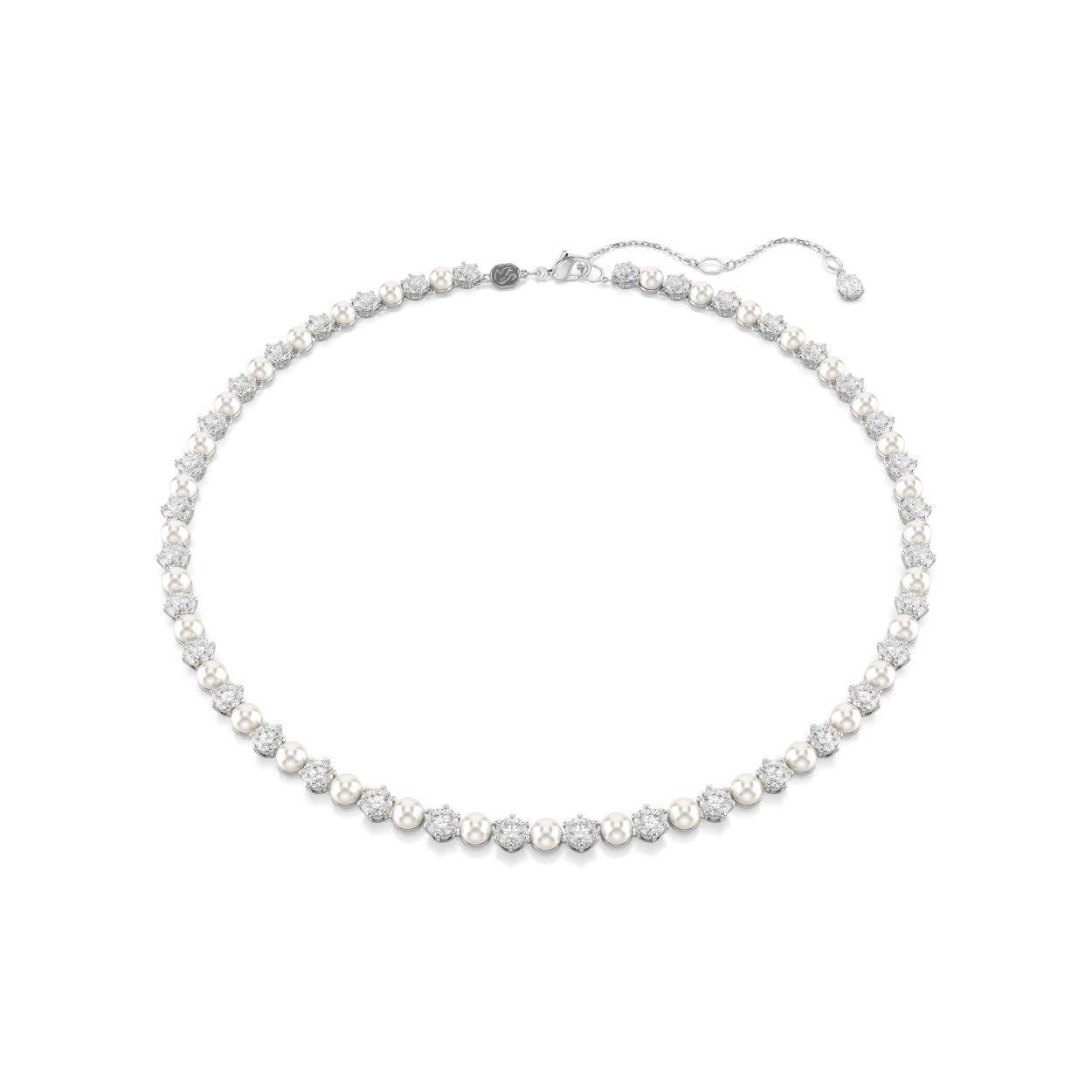 Voor een ware uiting van elegantie is deze Matrix-ketting een essentiële keuze. Het all-around ontwerp met rhodium toplaag is voorzien van een naadloze en verfijnde rij van afwisselend Swarovski Zirkonia en kleine Swarovski Crystal Pearls. Met het extender kunt u de lengte van de ketting aanpassen. Het is de ideale mix van moderne en klassieke stijlen en geeft u een sieraad om op terug te vallen wanneer verfijning gewenst is.