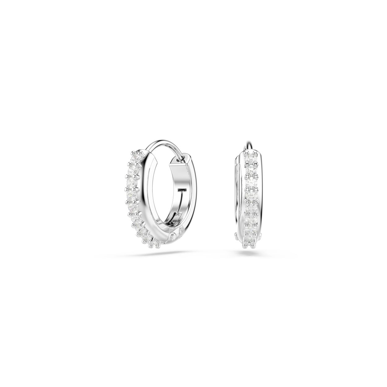 Breng uw stijl tot leven met deze glinsterende mini-oorringen. De oorstekers hebben een rhodium toplaag en de buitenkant is bezet met heldere Swarovski Zirkonia in klauwzetting. Een eenvoudige manier om elke outfit te laten stralen.