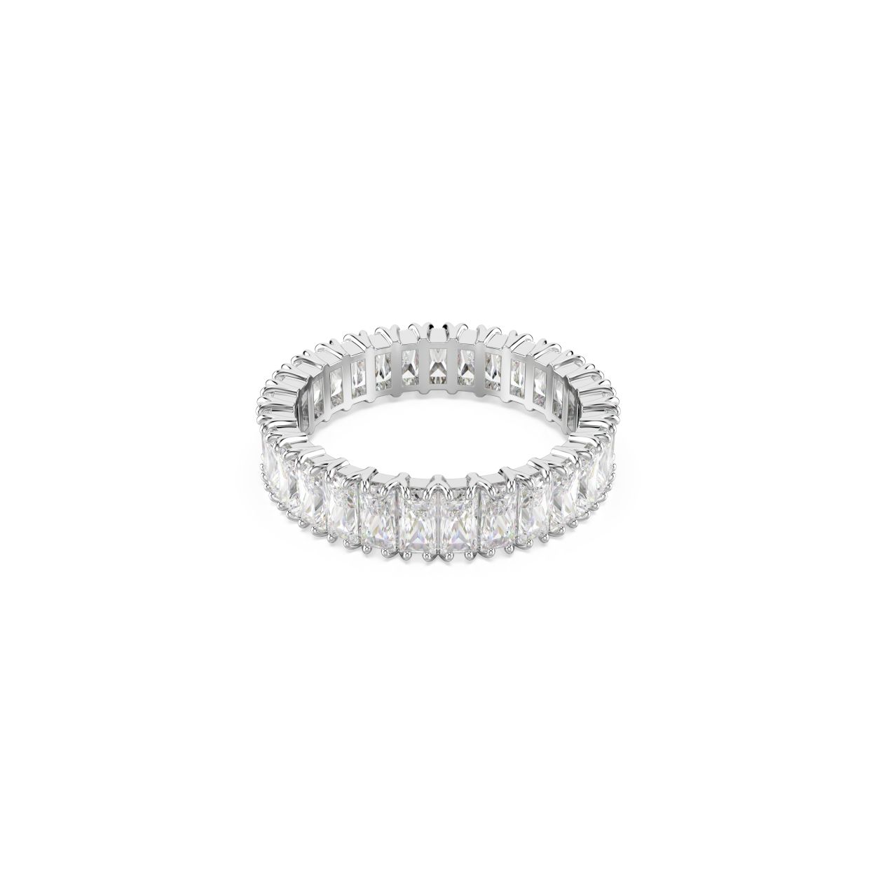 Geen sieradencollectie is compleet zonder een stralende bandring. Dit ontwerp met zilverkleurige afwerking is volledig omrand met Swarovski Zirkonia in Baguette-slijpvorm, elk geplaatst in een verfijnde klauwzetting. Een sensationeel stuk om los te dragen of in combinatie met andere oogverblindende ringen uit de Matrix-lijn.