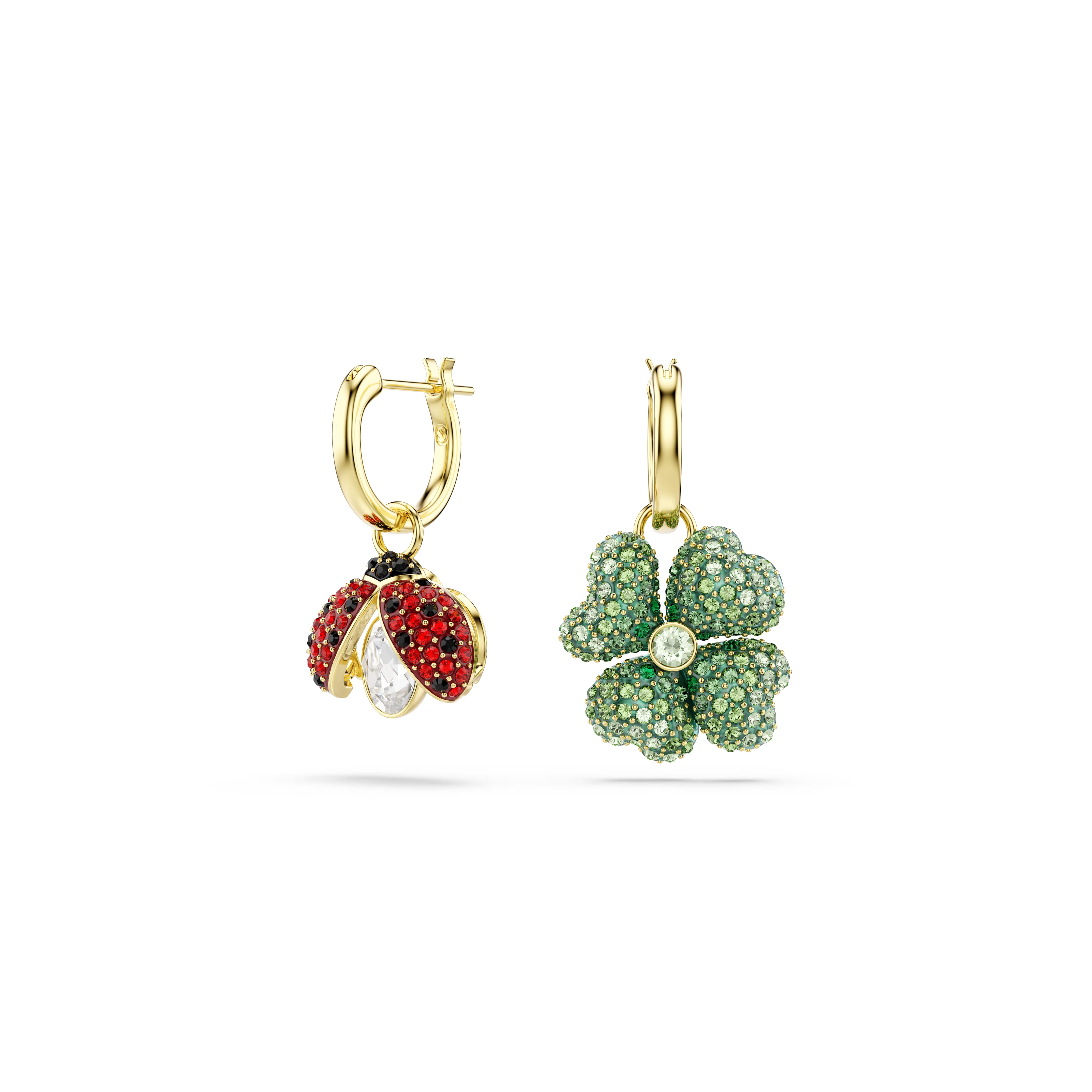 Deze buisvormige oorbellen belichamen de industri&euml;le stijl van Dextera en combineren een glanzend ros&eacute;goudkleurige toplaag met een pav&eacute; van heldere kristallen aan &eacute;&eacute;n zijde. Een extra veersysteem zorgt ervoor dat elk sieraad gemakkelijk aan en uit te doen is. Draag deze mini-oorringen als een opvallende keuze om dag en nacht in stijl te blijven.