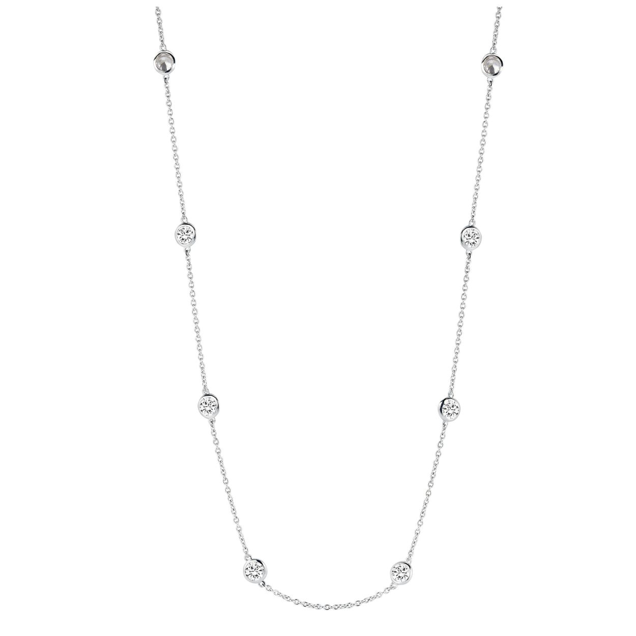 Moments Ketting. Moments Jewelry  zijn sieraden waar jouw sieradenkist niet zonder kan. De zilveren sieraden zijn gerhodineerd, of verguld in het ros� of geel goud. Wanneer gezet met stenen, is gebruik gemaakt van briljant geslepen zirconia's.