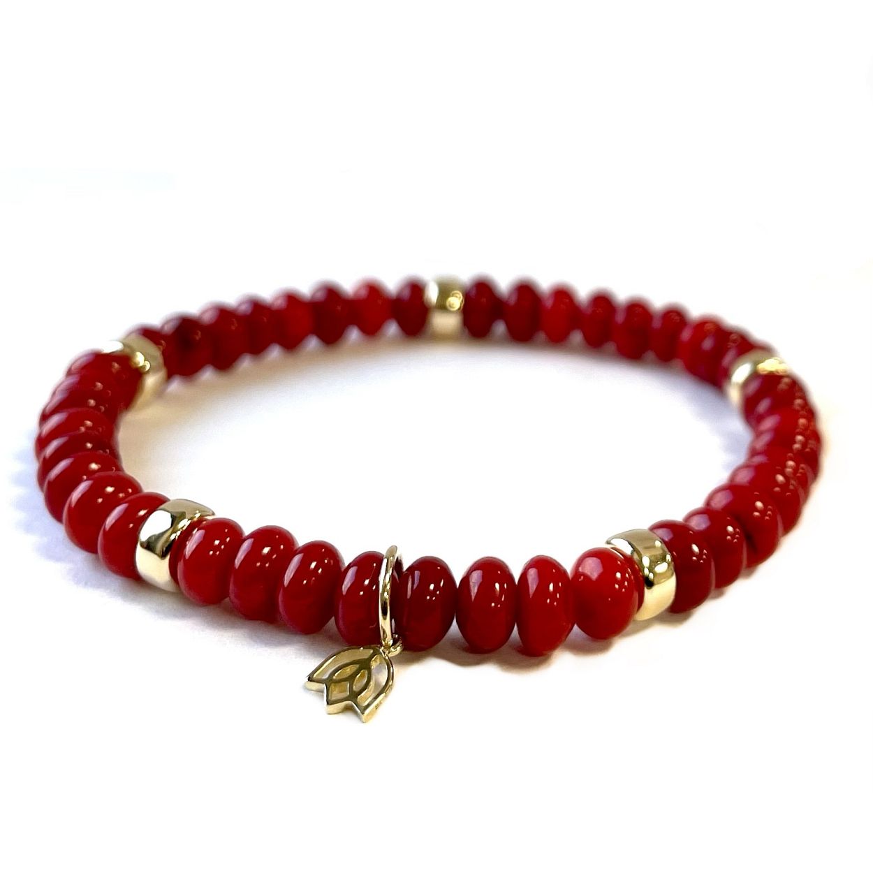 Edelstenen armband 6x4mm kralen  Vijf 14kt gouden beads  tulp logo
De YG Jewelry armbanden hebben een luxe uitstraling zijn perfect om solo te dragen maar je kunt ze uiteraard ook combineren.
