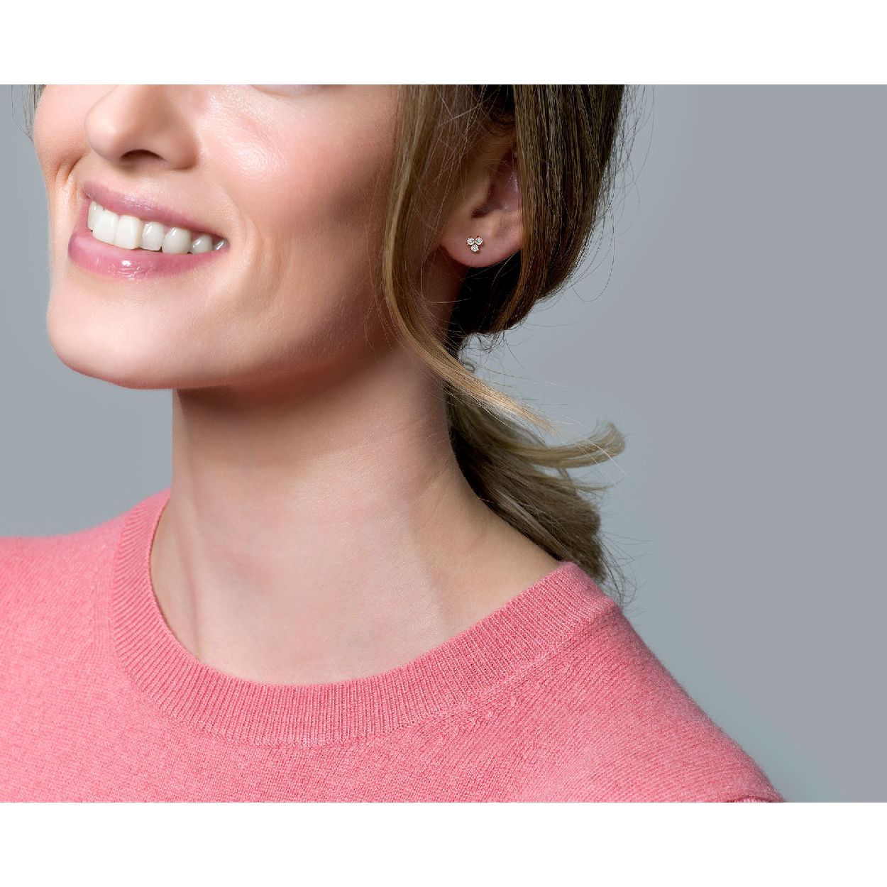 gouden Blush oorstekers, rose+3 zirconias