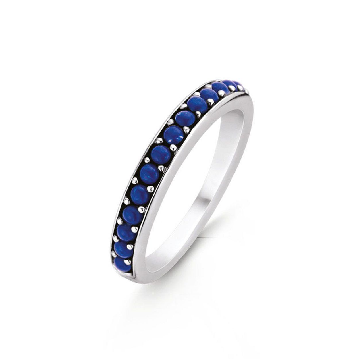 Deze zilveren TI SENTO - Milano ring 12123BL met haar stenen in Lapis stijl is een echte eyecatcher. Haar prachtige donkerblauwe stenen dansen om je vinger. Het is lastig om je blik niet op haar te laten vallen.