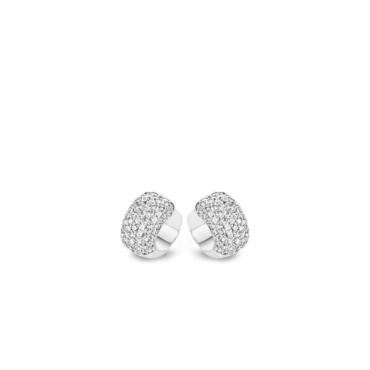 Moments Jewelry  zijn sieraden waar jouw sieradenkist niet zonder kan. De zilveren sieraden zijn gerhodineerd, of verguld in het ros� of geel goud. Wanneer gezet met stenen, is gebruik gemaakt van briljant geslepen zirconia's.