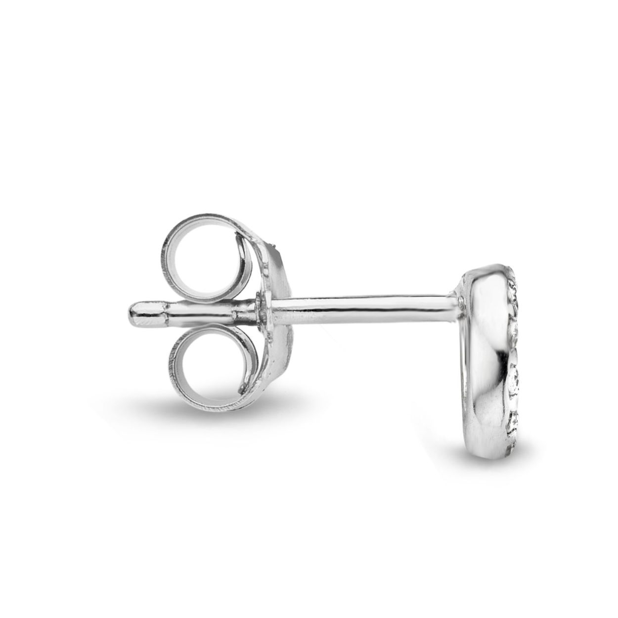 Moments Oorsieraden. Moments Jewelry  zijn sieraden waar jouw sieradenkist niet zonder kan. De zilveren sieraden zijn gerhodineerd, of verguld in het rosé of geel goud. Wanneer gezet met stenen, is gebruik gemaakt van briljant geslepen zirconia's.