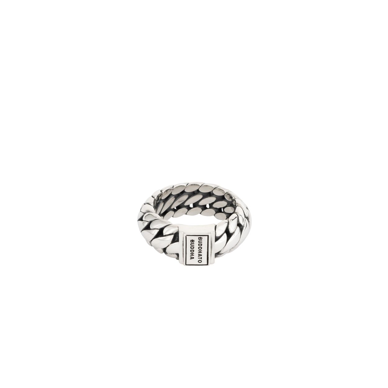 Buddha to Buddha 542 Maat 18 - Ben Small Ring
Afgeleid van de iconische Ben schakel kan deze Ben Small Ring met recht een klassieker genoemd worden. Handgemaakt en tijdloos zoals alle Buddha to Buddha sieraden. De sterling zilveren ring laat zich perfect combineren met andere Buddha to Buddha sieraden en geeft jouw outfit een stoere twist. De Ben Small Ring is smaller dan de Ben Ring. Deze ring valt binnen categorie brede ringen.