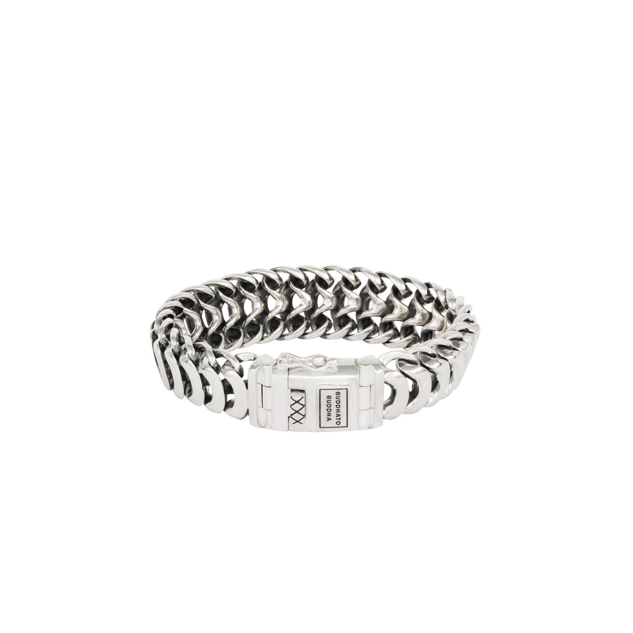 De Buddha to Buddha Lars armband: stevig en toch elegant. Handgemaakt en tijdloos zoals alle Buddha to Buddha sieraden. De zilveren armband laat zich perfect combineren met andere Buddha to Buddha sieraden. De Lars armband is breder dan de Lars XS.