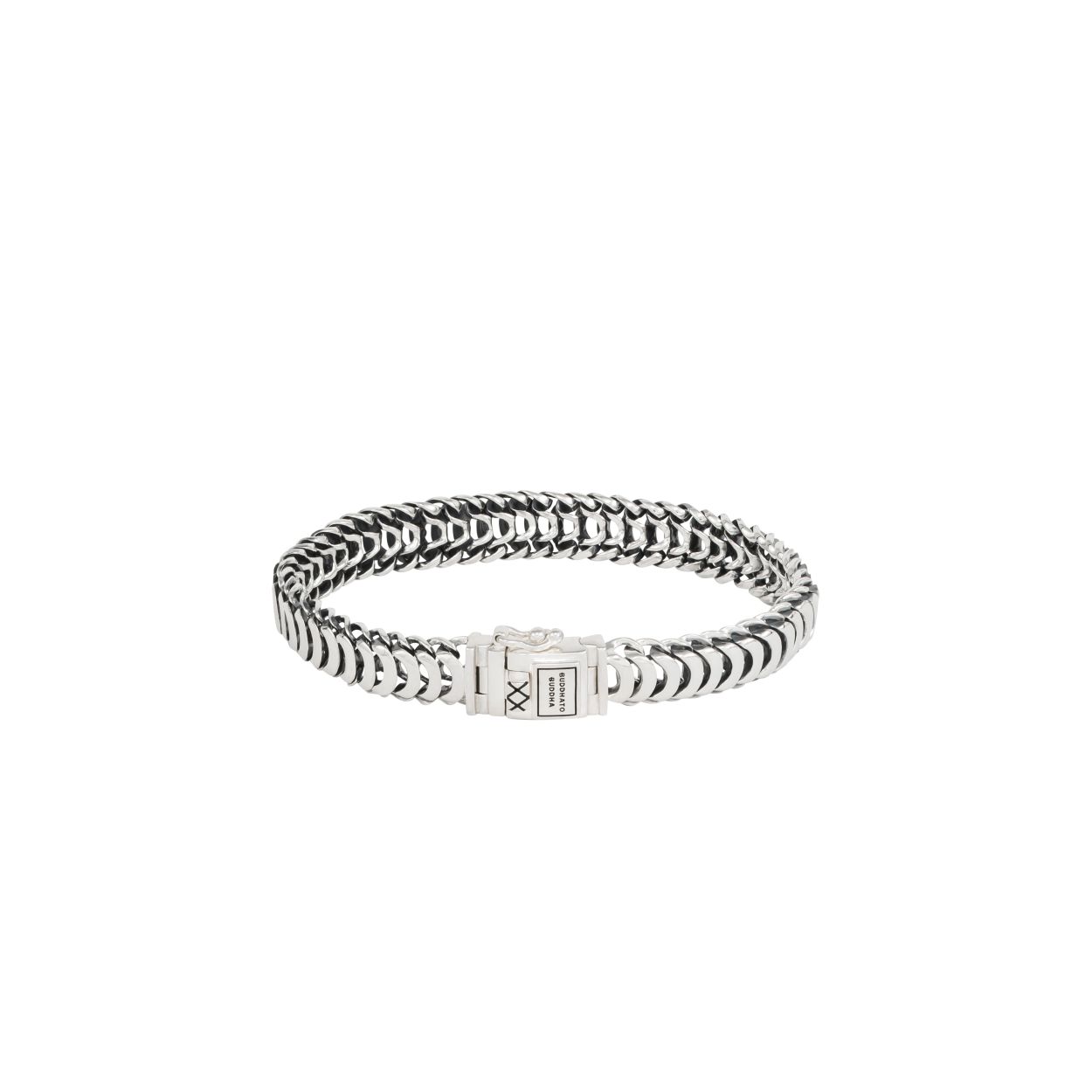 J796 D - LARS XS ARMBAND ZILVER
Ben je op zoek naar een stevige en tegelijkertijd elegante armband dan is de Buddha to Buddha Lars XS misschien iets voor jou. Handgemaakt en tijdloos zoals alle Buddha to Buddha sieraden. De zilveren armband laat zich perfect combineren met andere Buddha to Buddha sieraden. De Lars XS is smaller dan de Lars armband.