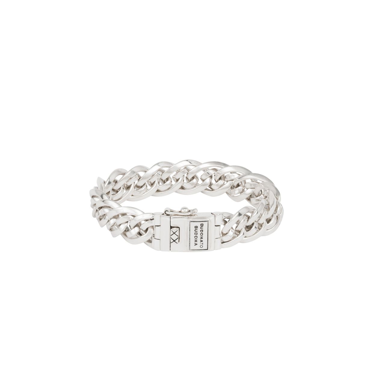 De Nathalie is een van de bekendste schakels uit de Heritage collectie. De aparte dubbele schakels die typisch zijn voor de Nathalie familie maakt deze sterling zilveren armband tot een echte blikvanger! Creëer een vlotte en stoere look met deze tijdloze en handgemaakte armband. De zilveren armband laat zich perfect combineren met andere Buddha to Buddha sieraden. De Nathalie XS is smaller dan de Nathalie en breder dan de Nathalie Mini.