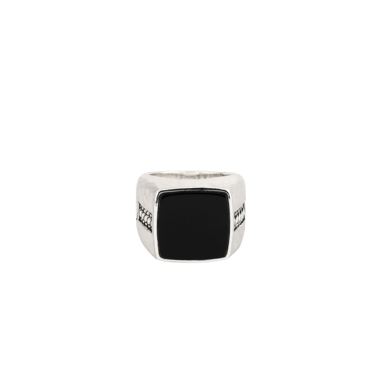 051 18 TANGGUH SIGNET ONYX RING