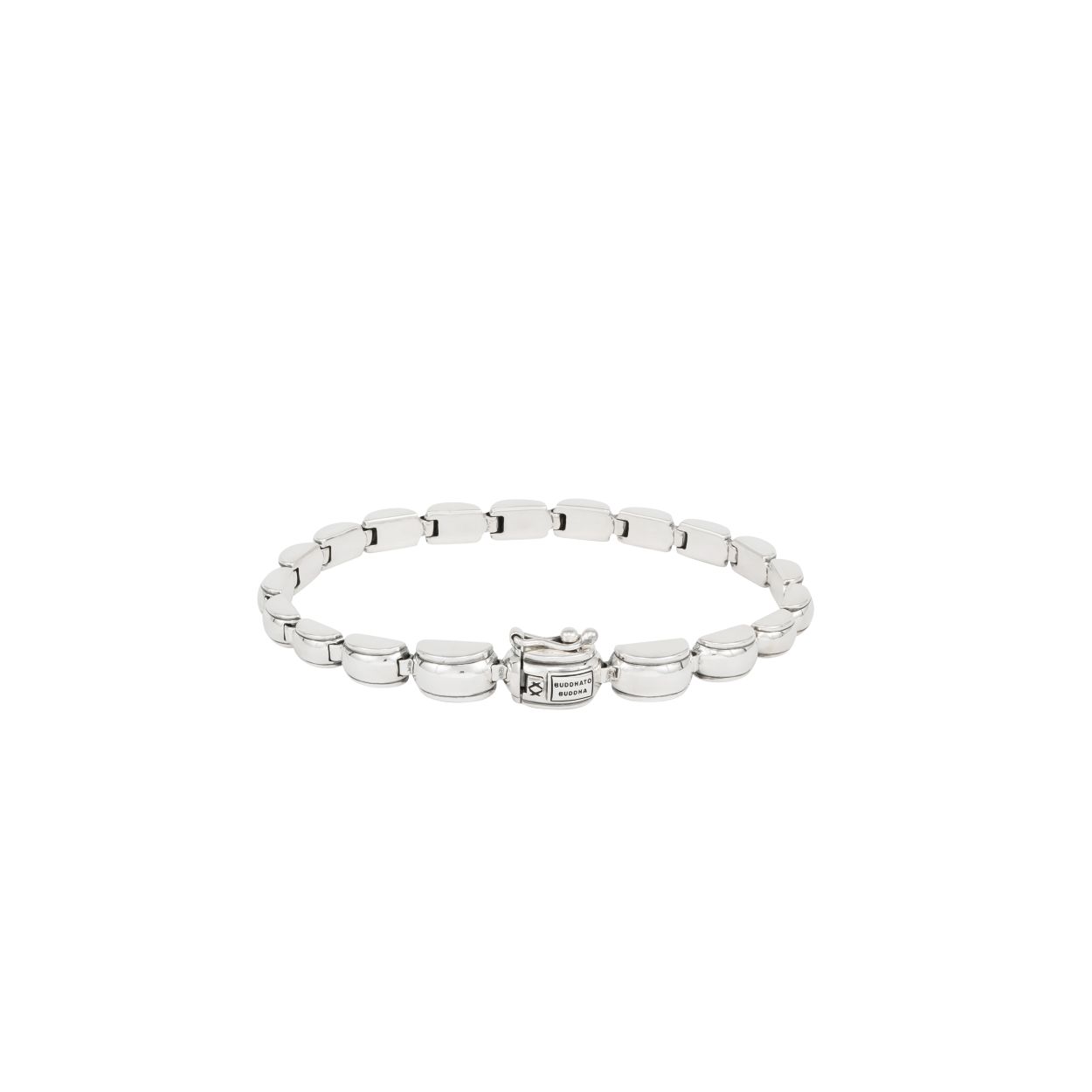 Deze armband uit de populaire Refined collectie heeft een verfijnd en elegant ontwerp. Het design is gebaseerd op de bekende schakel van de Batul familie, waardoor het direct herkenbaar is voor Buddha to Buddha fans. In de Refined collectie hebben onze sieraden een verfijndere look maar nog steeds stoer en passend bij items uit de Heritage collectie! De sieraden zijn handgemaakt en vervaardigd uit 925 sterling zilver.
 U kunt dit sieraad direct bestellen of neem contact met ons op via mail of telefoon