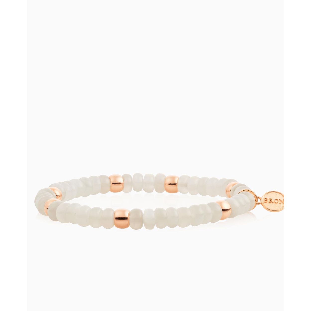 Een armband van Bron met witte maansteen en 18 krt roségouden beads