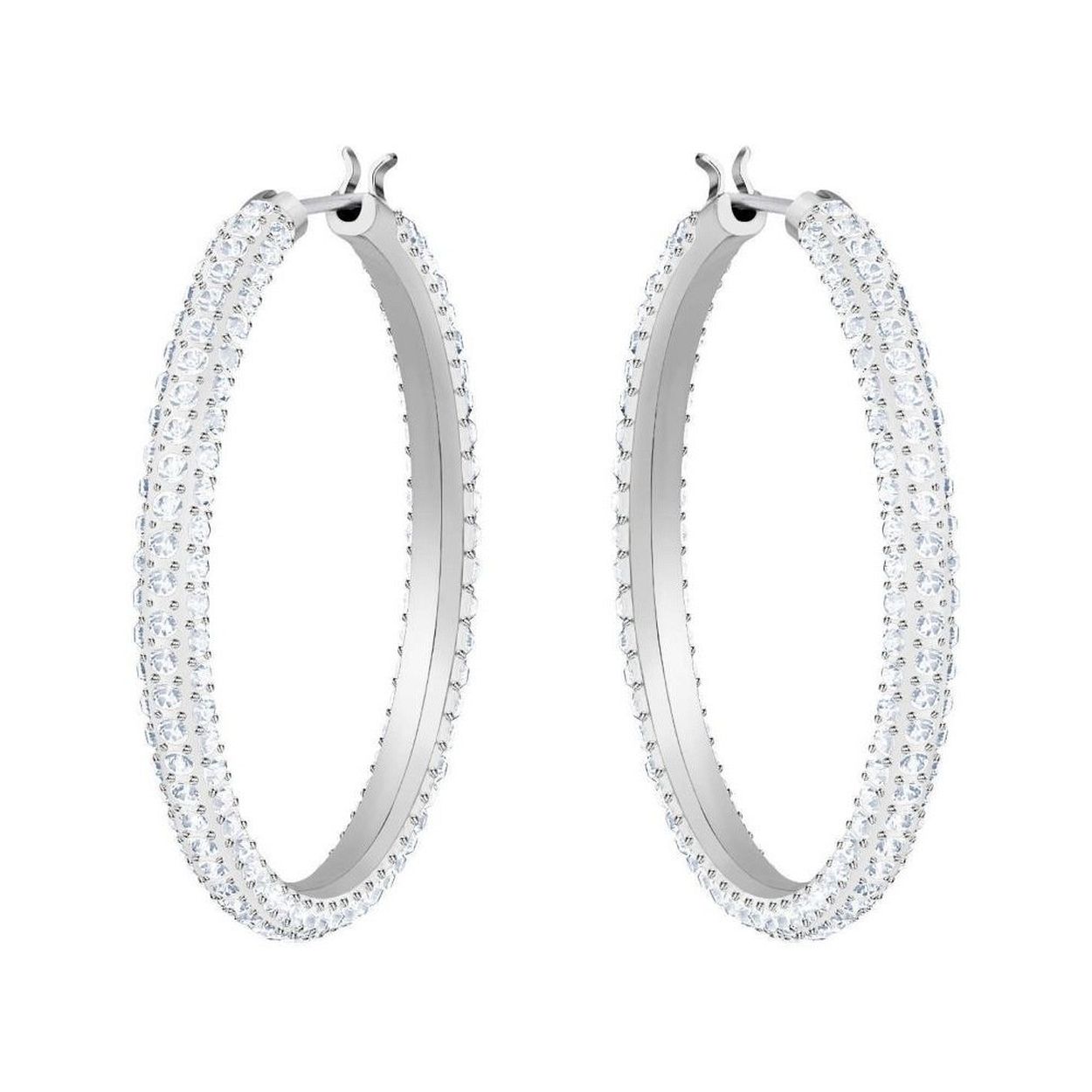 Met deze tijdloze ringen, versierd met kristallen pavé voor die speciale Swarovski-sprankeling. Het delicate, rodium-vergulde ontwerp is op elk moment van de dag gemakkelijk te dragen met elke outfit.

Artikelnr.: 5389432
Kleur:  Wit
Lengte: 3.5 cm
Materiaal:  Kristallen, Rodium-verguld
Collectie:  Stone