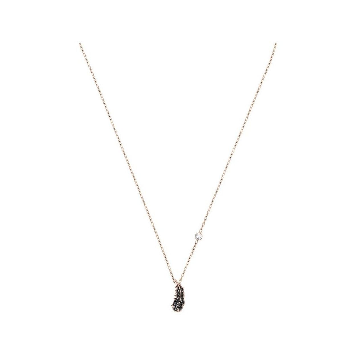 Of je dit jaar nu lief of ondeugend bent geweest, je zal deze verfijnde en subtiele ketting geweldig vinden. Met zijn trendy verenmotieven, metaal met rosegoudkleurige toplaag en zwarte kristallen pave voegt hij een modieus accent toe aan elke outfit.