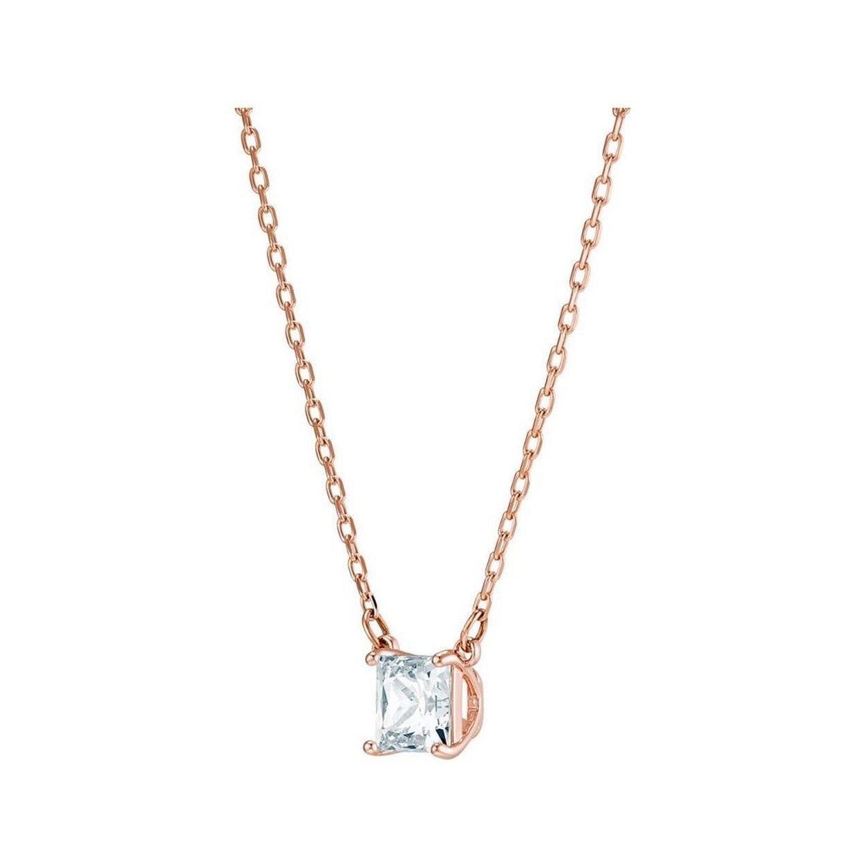 Ga voor chique en eenvoudig met de Attract-ketting. Het tijdloze en elegante ontwerp met roségoudkleurige toplaag is voorzien van een prachtige vierkante steen. Deze ketting voor alle gelegenheden is een onmisbaar item voor elke sieradencollectie en ideaal om cadeau te geven. Hij is gemakkelijk te combineren met andere sieraden van Swarovski.

Artikelnr.: 5510698
Collectie:  Attract
Kleur:  Wit
Lengte: 38 cm
Hanger grootte: 0.6x0.6 cm
Materiaal:  Kristallen, Roségoudkleurige toplaag
Type sluiting:  Karabijn