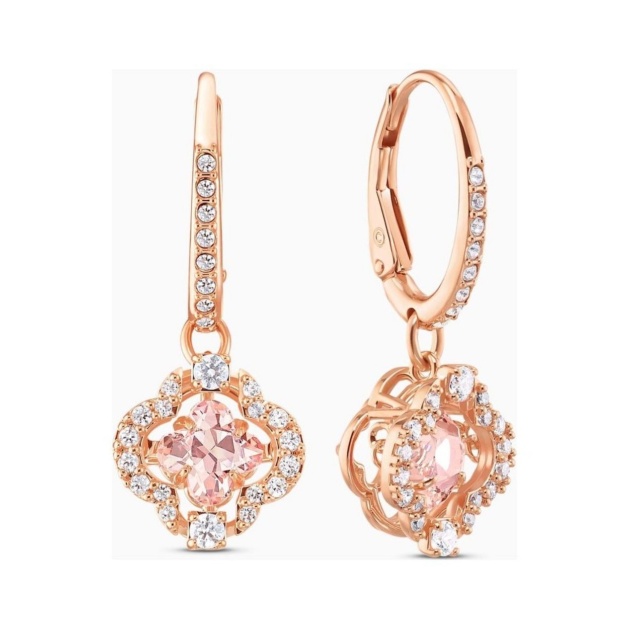 Deze steekoorbellen van Swarovski bevatten een charmant bloemmotief. Elk item wordt benadrukt door een roze 'dansend' kristal dat op mooie wijze wordt aangevuld met een zetting met roségoudkleurige toplaag en helder kristallen pavé. Een prachtig cadeau voor een speciaal persoon.