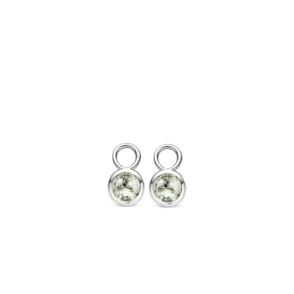 De grijsgroene zirkonias die in deze set TI SENTO - Milano oorbedels zijn verwerkt zijn geslepen in een ronde vorm. De bezel zetting rond de zirkonia's van gerhodineerd sterling zilver zorgt voor een simpele doch elegante look.

TI SENTO � Milano sieraden worden altijd geleverd in een luxe verpakking. Hierin kun je jouw favoriete sieraad goed bewaren wanneer je het even niet draagt.