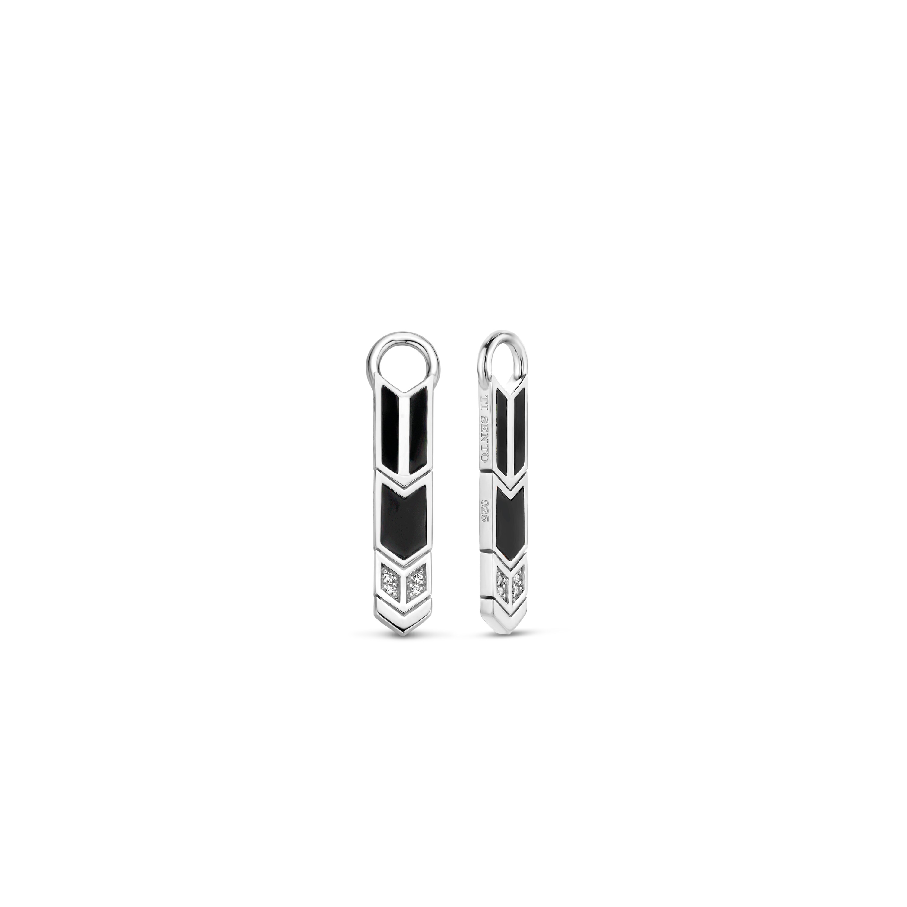 Deze TI SENTO - Milano Oorbedels 9225BO zijn gemaakt van Zilver . De kleurstelling van deze oorbel bedels zijn Zwarte Onyx. Alle TI SENTO - Milano producten worden geleverd in een luxe geschenkverpakking.