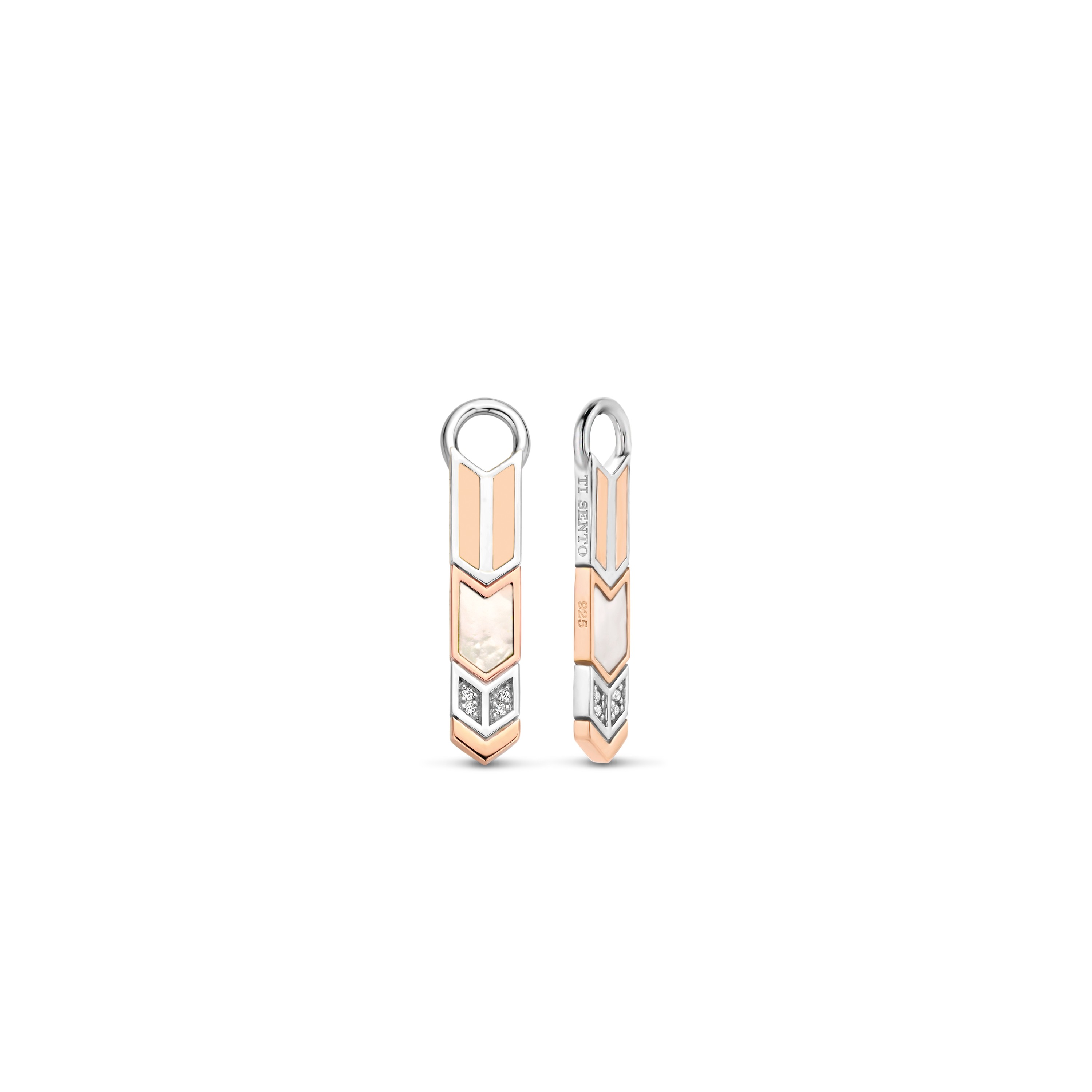 Deze TI SENTO - Milano Oorbedels 9225MW zijn gemaakt van Zilver rose plated. De kleurstelling van deze oorbel bedels zijn Parelmoer. Alle TI SENTO - Milano producten worden geleverd in een luxe geschenkverpakking.