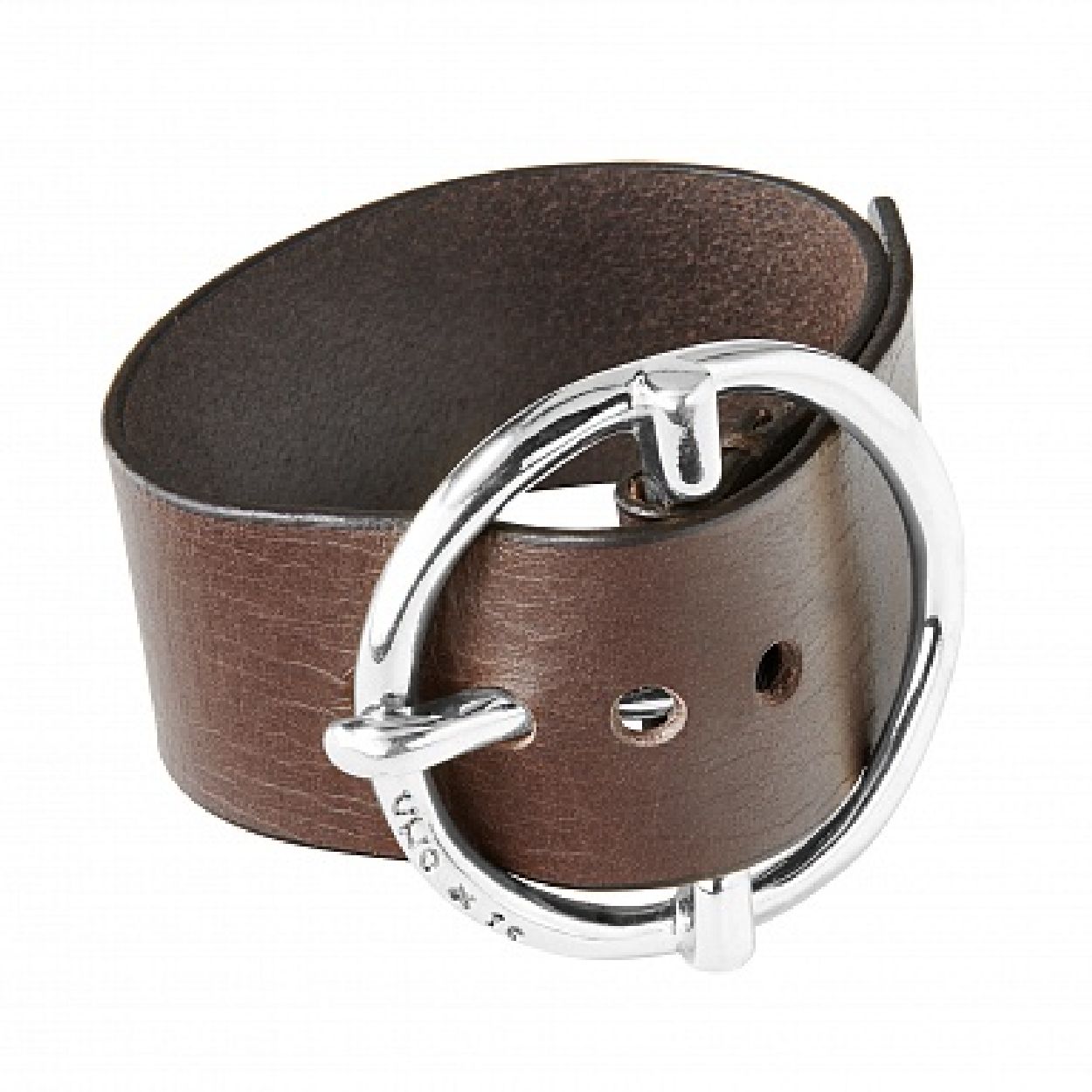 Deze armband is van het merk UNO de 50. De armband is gemaakt van leer en is bruin van kleur.