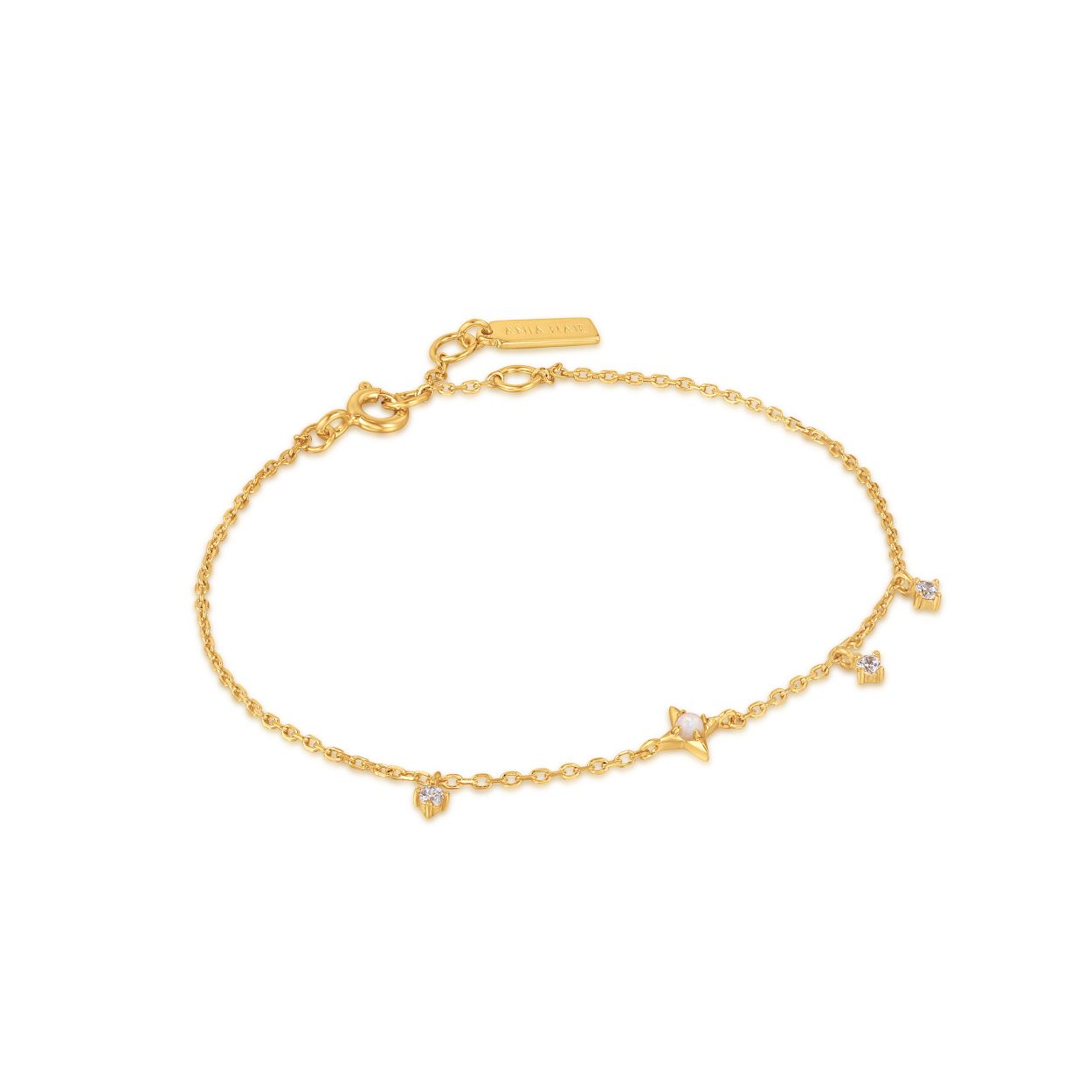 Gold Star Kyoto Opal Bracelet
Voeg dit seizoen glans toe aan je polsen met deze opvallende maar subtiele 14K gold plated Star Kyoto Opal Bracelet! De schakelarmband wordt gecombineerd met een prachtige Kyoto opaal in combinatie met druppelvormige zirkonia's voor extra schittering. Draag deze armband bij een simpele look of met een aantal kettingen. Jij bepaalt hoeveel shine & sparkle je toevoegt aan je outfit. 

HET MERK
Ge�nspireerd door de laatste fashion trends is Ania Haie het toonaangevende sieradenmerk voor hoogkwalitatieve maar ook betaalbare zilveren sieraden. zonder op de kwaliteit in te leveren. Iedere collectie is gebaseerd op de laatste catwalktrends. waardoor Ania Haie snel tot h�t sieradenmerk voor stijlbewuste consumenten is verkozen. Elk sieraad wordt ontworpen om te combineren met andere sieraden waardoor je je eigen look kunt cre�ren. Maar ook zijn Ania Haie sieraden opvallend genoeg om op zichzelf te dragen. Sieraden uit de Ania Haie collectie zijn altijd gemaakt van 925 zilver met een finish van rhodium of van 14kt goud.

SPECIFICATIES
- Gold Star Kyoto Opal Bracelet
- Armband
- 925 zilver met 14K gold plating
- Lengte verstelbaar: 16.5 - 18.5cm
- AH B034-01G