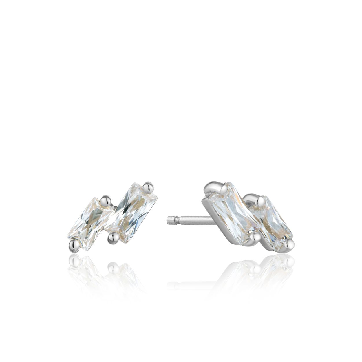 Ania Haie E018-07H Oorbellen Glow zilver. Alle sieraden van Ania Haie zijn trendy, toegankelijk en chique maar wel met een hele goede prijs-kwaliteitverhouding. Deze sieraden zijn bij uitstek geschikt om gelaagd of gestapeld te dragen zodat je echt kan variëren. 